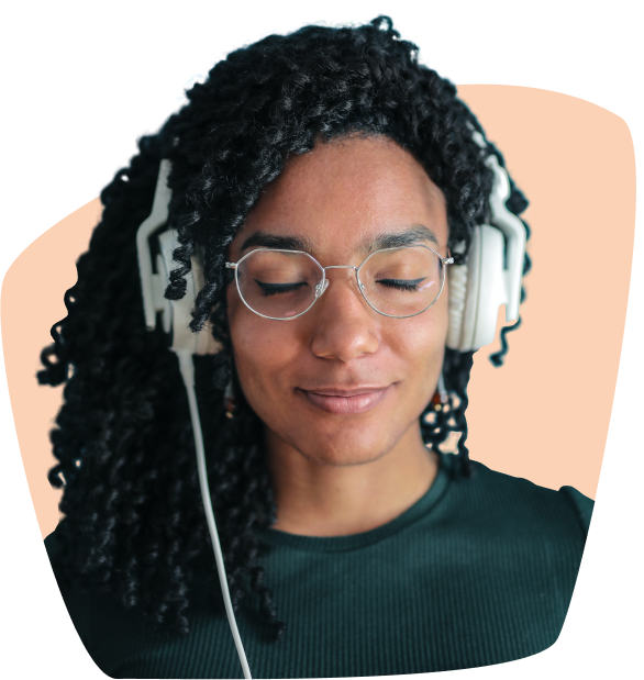 LAABS-podcast_hero_girl-with-headphones_01 LAABS-podcast_hero_girl-with-headphones_01